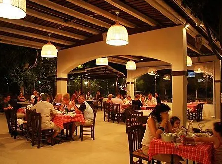 Ostria Hotel 2*