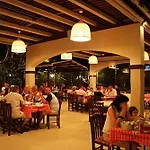 Ostria Hotel 2*