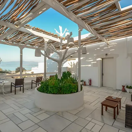 Ostria Hotel